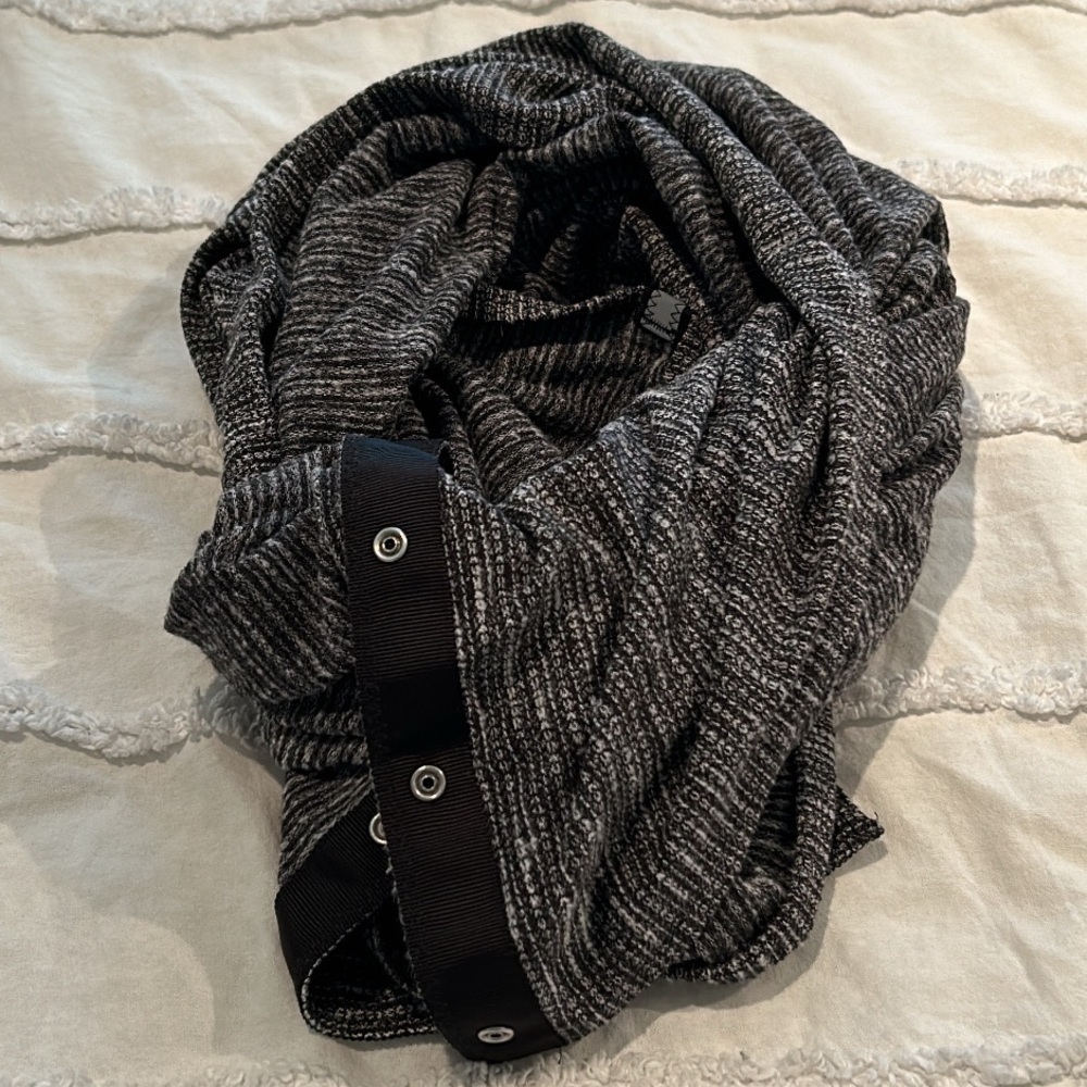 Lululemon Vinyasa Scarf